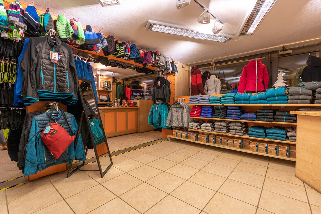 Content Dam Org 3 Images Full Rights Shopping Sport Valeruz Sport Valeruz Canazei Apt Val Di Fassa Mattiarizzi 18